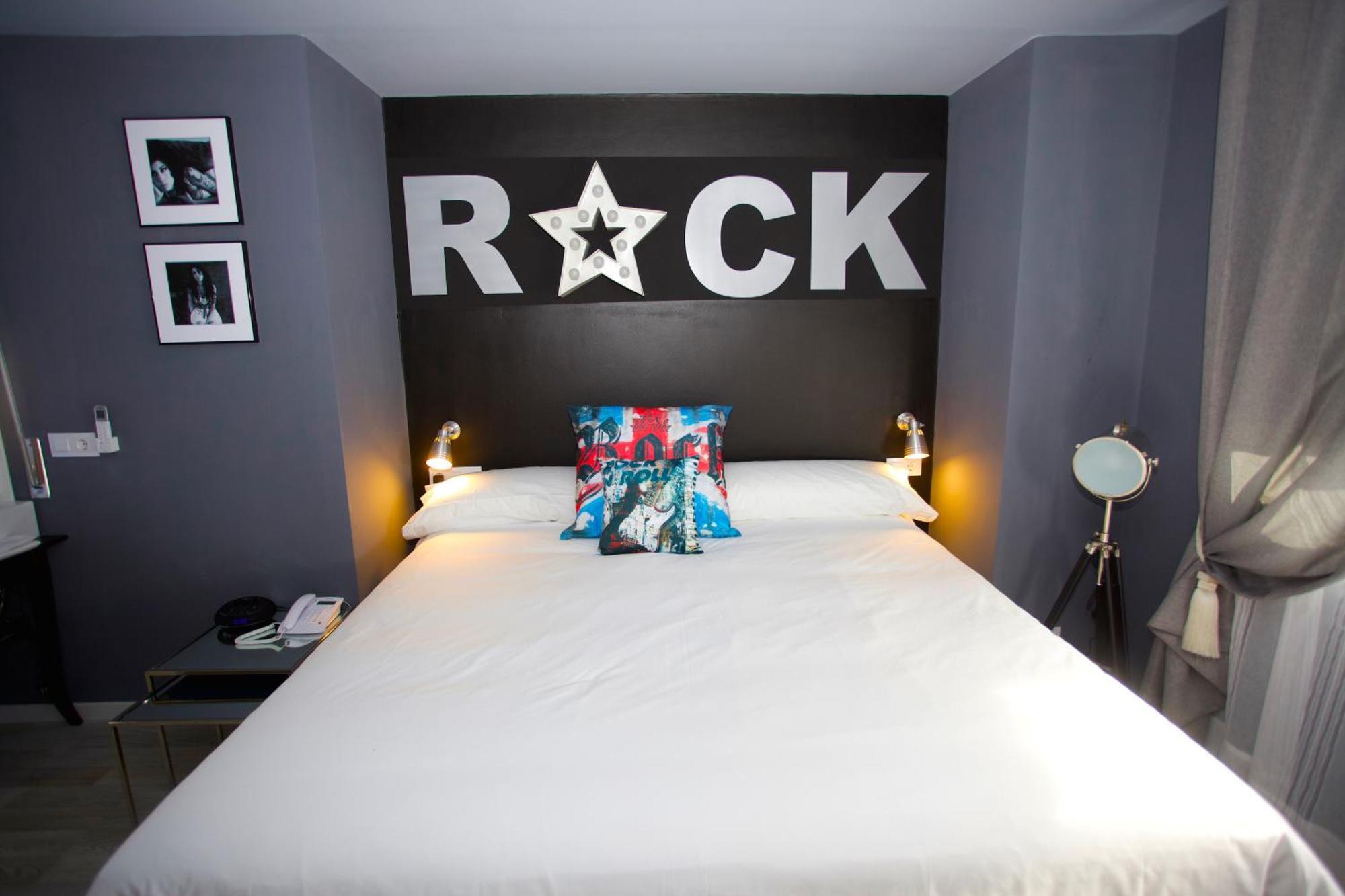 Hotel Apartamentos Rock Star Taboadela Exterior photo